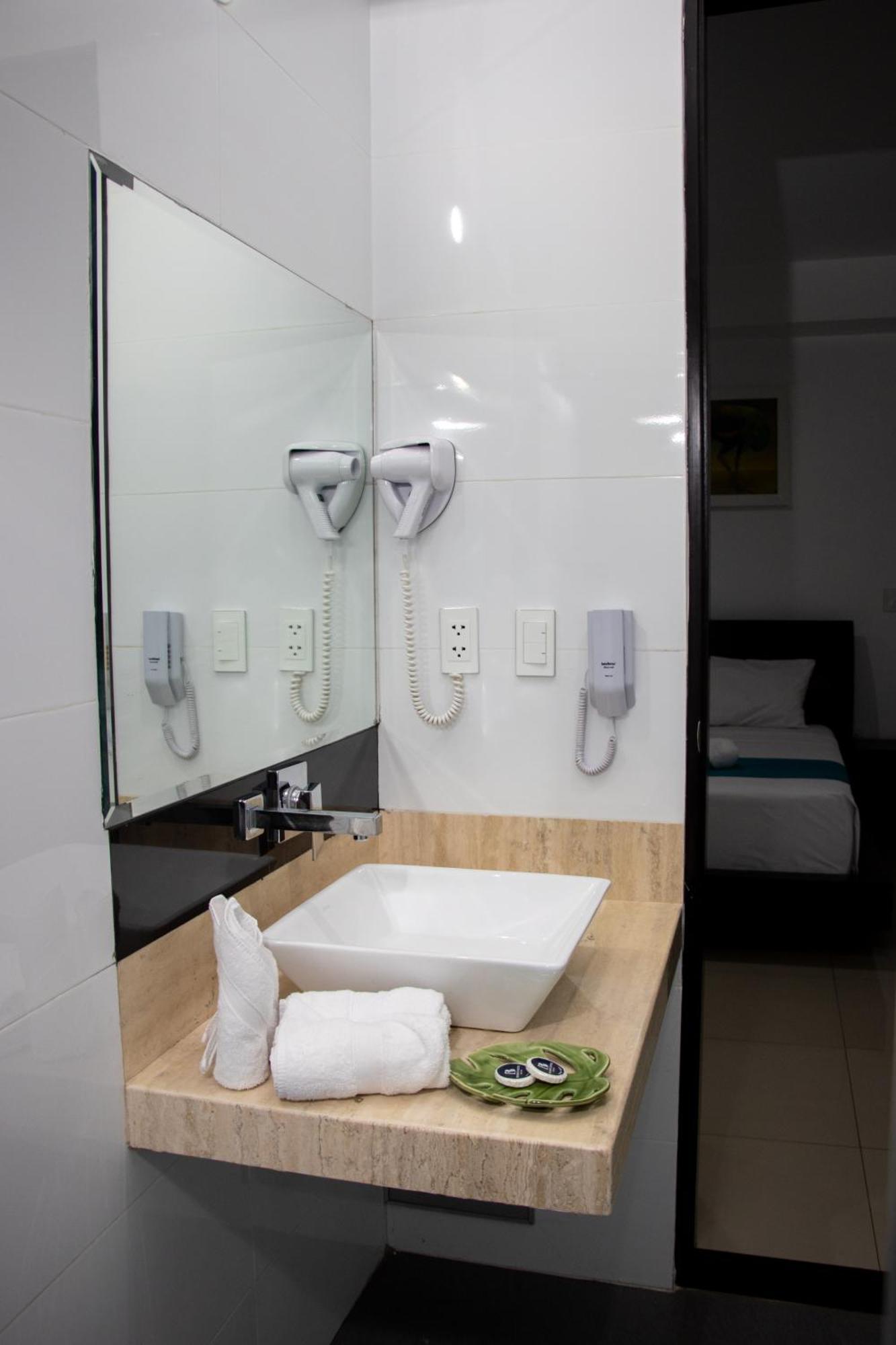 Rbb Brito Hotel Tarapoto Exterior foto
